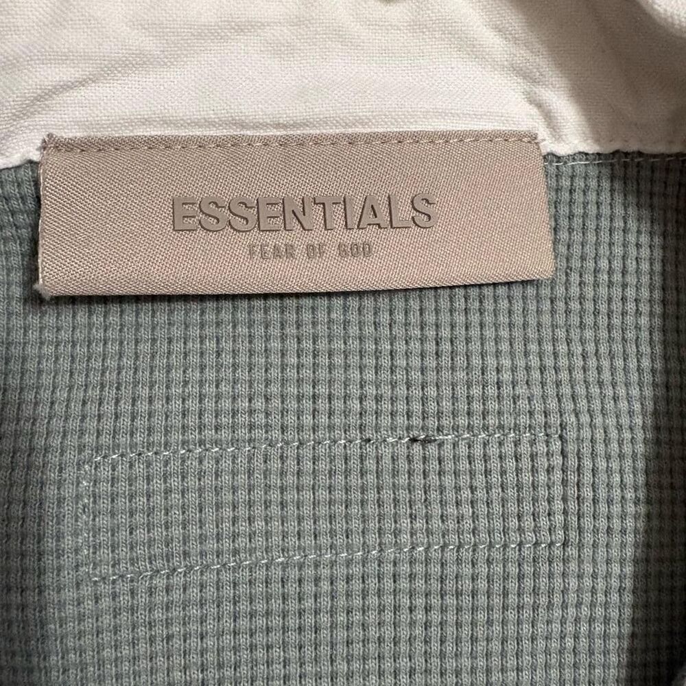 Essentials Men's Green and White Shirt - Picture 4 of 8